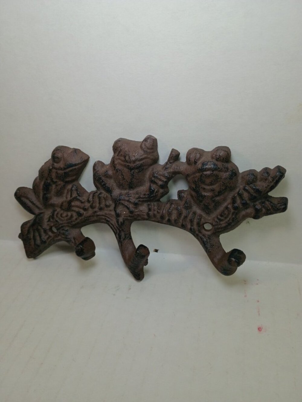 Frog Wall Hook Cast Iron Key Coat Rack Towel Hanger Antique Style Rustic Brown
